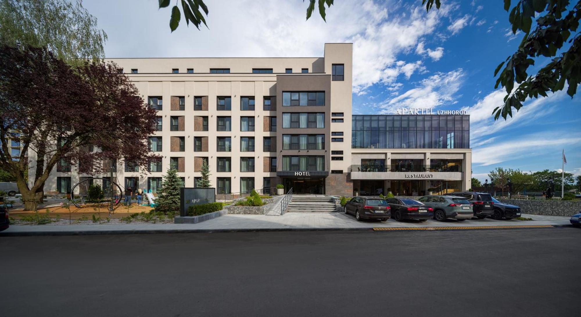 Apartel Uzhhorod Exterior foto